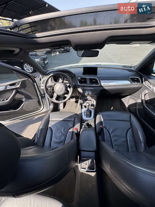 Внедорожник / Кроссовер Audi Q3 2017 в Киеве