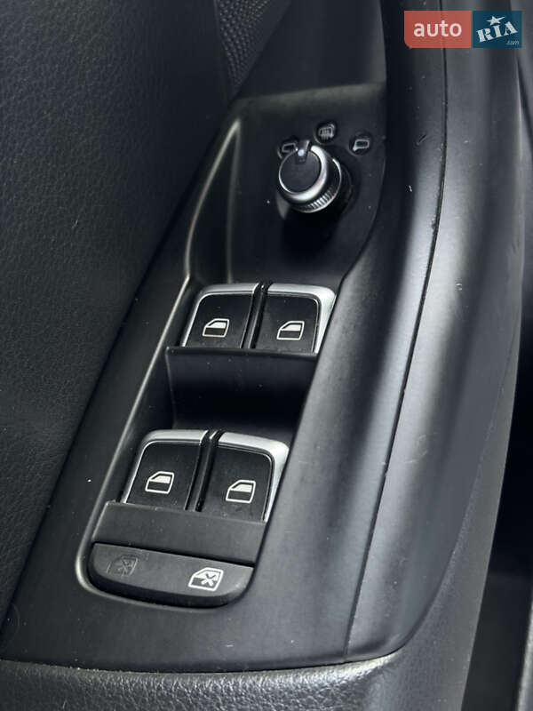 Внедорожник / Кроссовер Audi Q3 2017 в Киеве