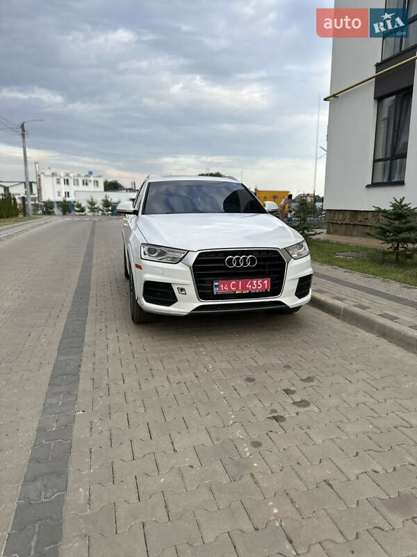 Позашляховик / Кросовер Audi Q3 2017 в Луцьку