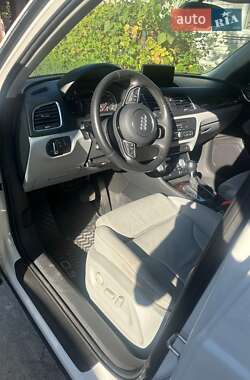Внедорожник / Кроссовер Audi Q3 2015 в 