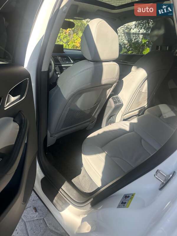 Позашляховик / Кросовер Audi Q3 2015 в Василькові