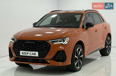 Внедорожник / Кроссовер Audi Q3 2022 в 