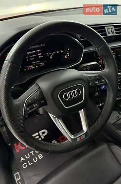 Внедорожник / Кроссовер Audi Q3 2022 в 