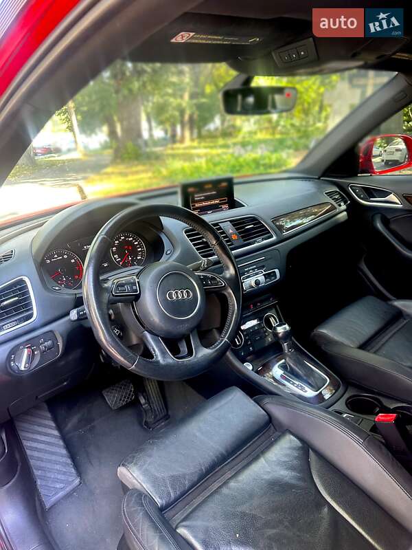 Позашляховик / Кросовер Audi Q3 2016 в Києві