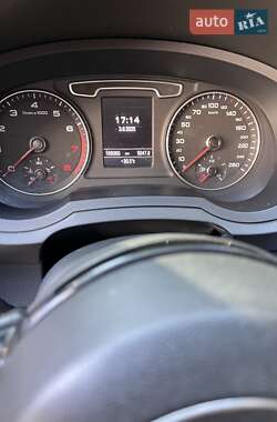 Внедорожник / Кроссовер Audi Q3 2011 в 