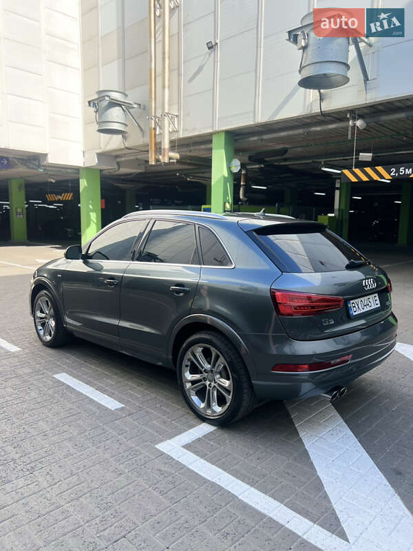 Внедорожник / Кроссовер Audi Q3 2017 в Киеве