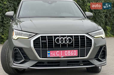 Позашляховик / Кросовер Audi Q3 2019 в 