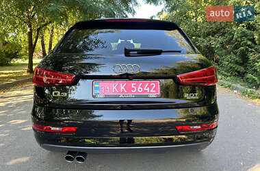 Позашляховик / Кросовер Audi Q3 2016 в 