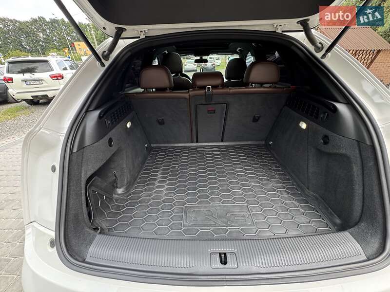 Внедорожник / Кроссовер Audi Q3 2017 в Виннице