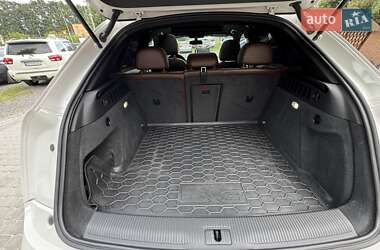 Внедорожник / Кроссовер Audi Q3 2017 в 