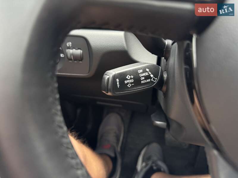 Внедорожник / Кроссовер Audi Q3 2017 в Виннице