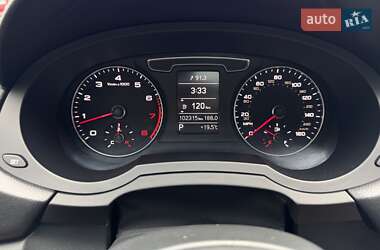 Внедорожник / Кроссовер Audi Q3 2017 в 