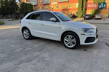 Позашляховик / Кросовер Audi Q3 2017 в 