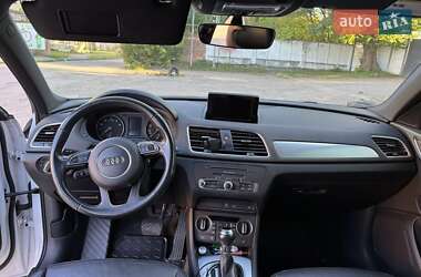 Позашляховик / Кросовер Audi Q3 2017 в 