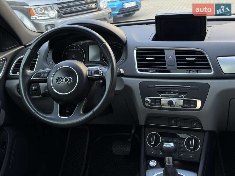 Позашляховик / Кросовер Audi Q3 2017 в Одесі