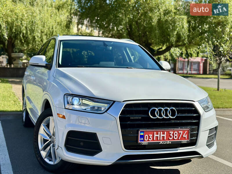 Внедорожник / Кроссовер Audi Q3 2017 в Киеве