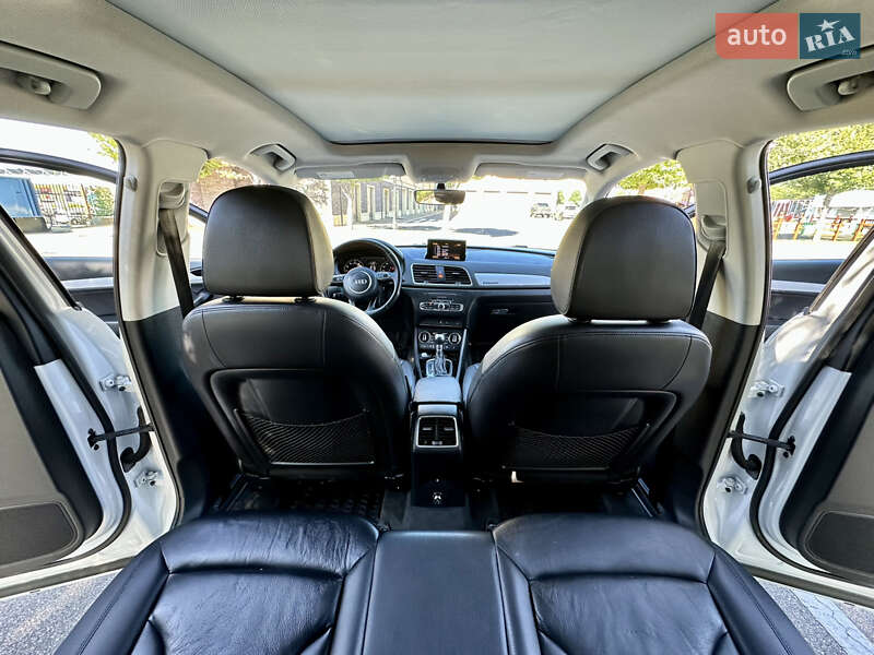 Внедорожник / Кроссовер Audi Q3 2017 в Киеве