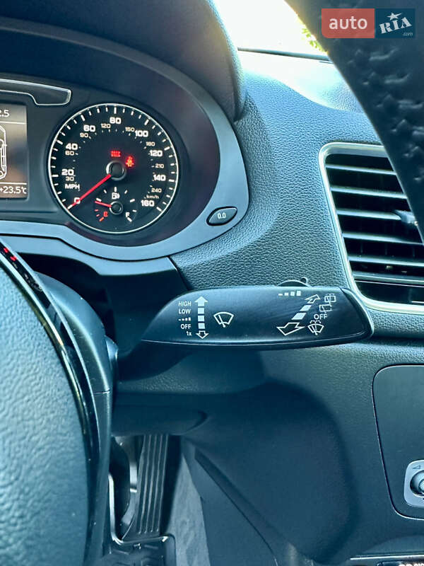 Внедорожник / Кроссовер Audi Q3 2017 в Киеве