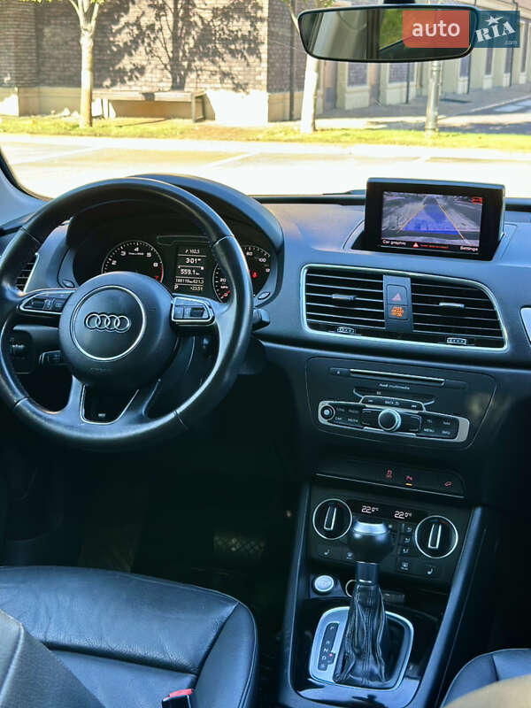 Внедорожник / Кроссовер Audi Q3 2017 в Киеве