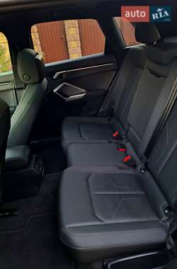 Внедорожник / Кроссовер Audi Q3 2021 в 