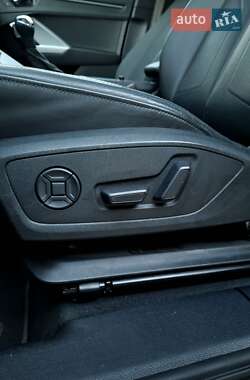 Внедорожник / Кроссовер Audi Q3 2021 в 