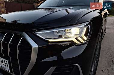 Внедорожник / Кроссовер Audi Q3 2021 в 