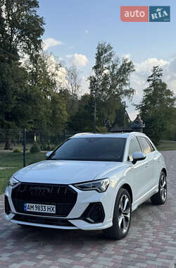 Внедорожник / Кроссовер Audi Q3 2019 в Житомире