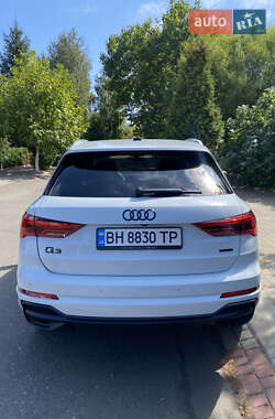 Внедорожник / Кроссовер Audi Q3 2019 в 