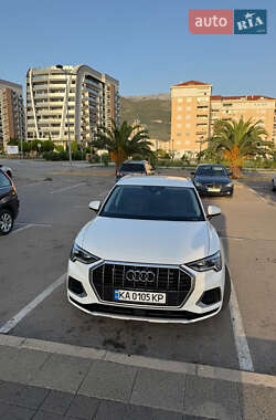 Внедорожник / Кроссовер Audi Q3 2022 в Киеве