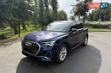 Позашляховик / Кросовер Audi Q3 2024 в Києві