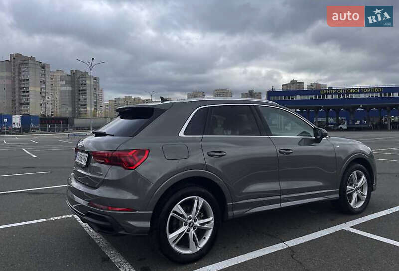 Внедорожник / Кроссовер Audi Q3 2021 в Львове