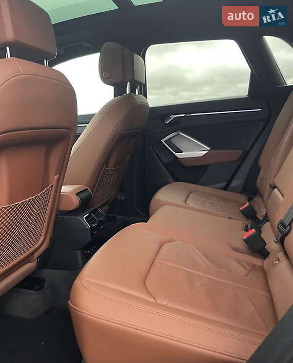 Внедорожник / Кроссовер Audi Q3 2021 в Львове