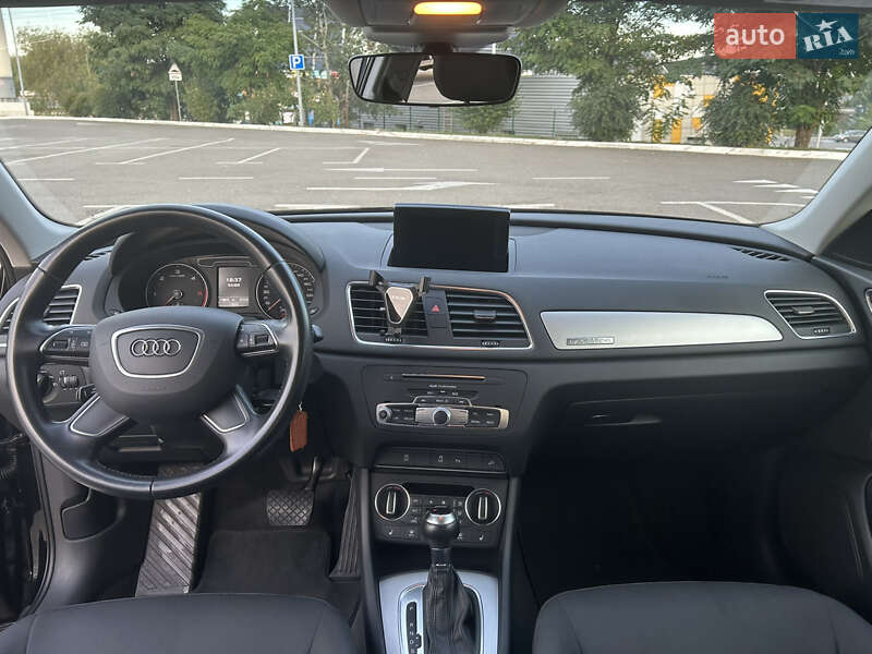 Позашляховик / Кросовер Audi Q3 2018 в Києві
