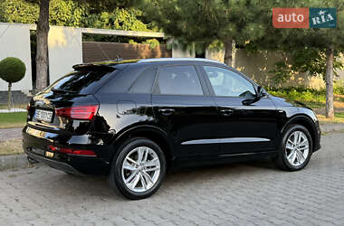 Позашляховик / Кросовер Audi Q3 2018 в 