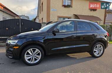 Позашляховик / Кросовер Audi Q3 2017 в 