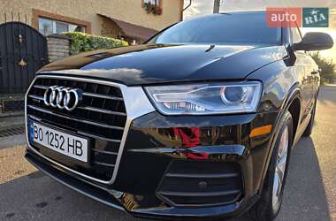 Позашляховик / Кросовер Audi Q3 2017 в 