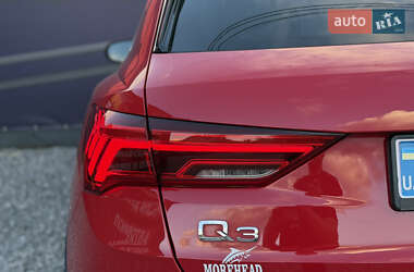 Позашляховик / Кросовер Audi Q3 2021 в 