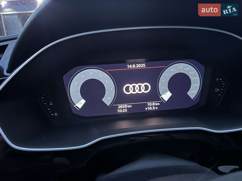 Позашляховик / Кросовер Audi Q3 2024 в Києві