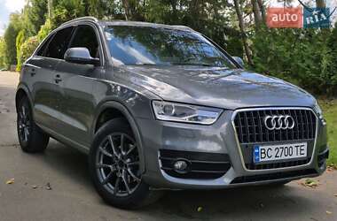 Позашляховик / Кросовер Audi Q3 2015 в 