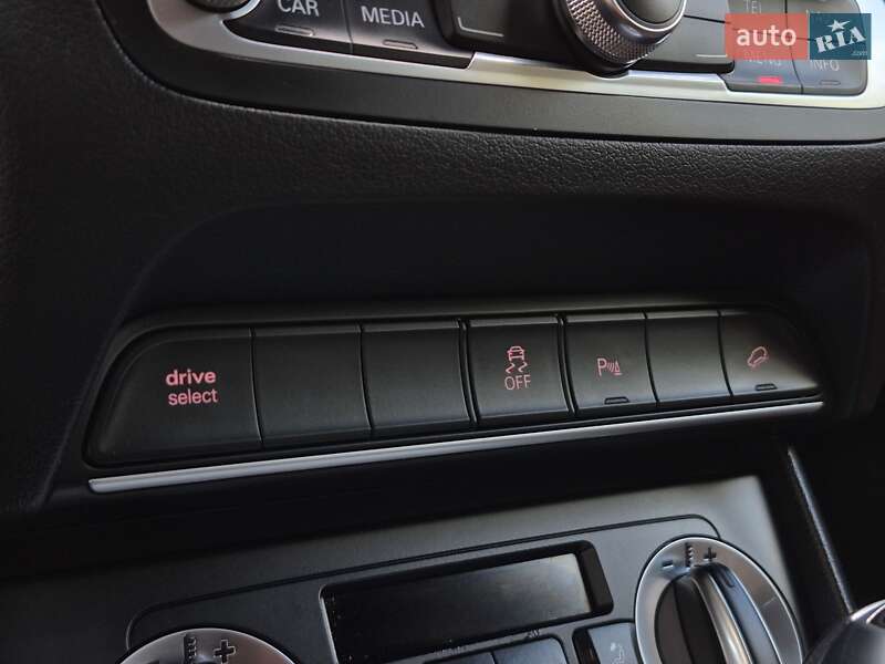Внедорожник / Кроссовер Audi Q3 2015 в Львове