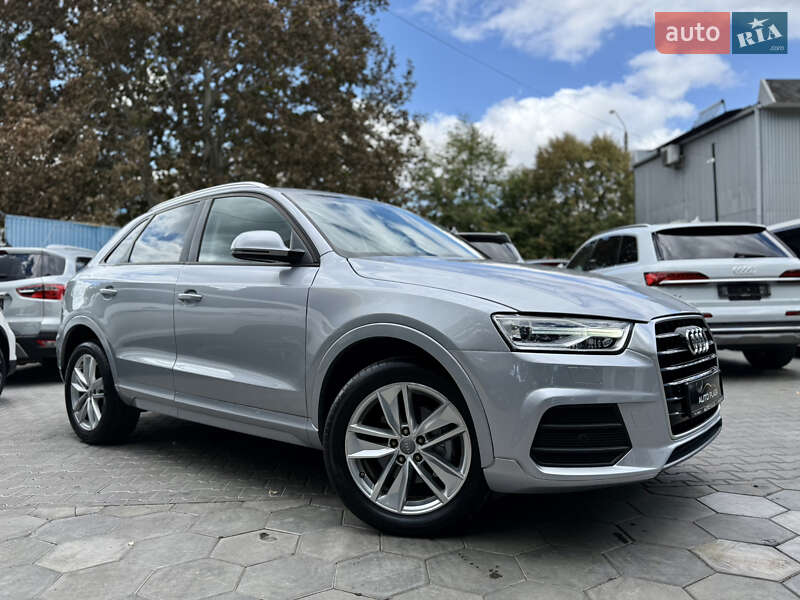 Внедорожник / Кроссовер Audi Q3 2017 в Одессе