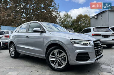 Позашляховик / Кросовер Audi Q3 2017 в 