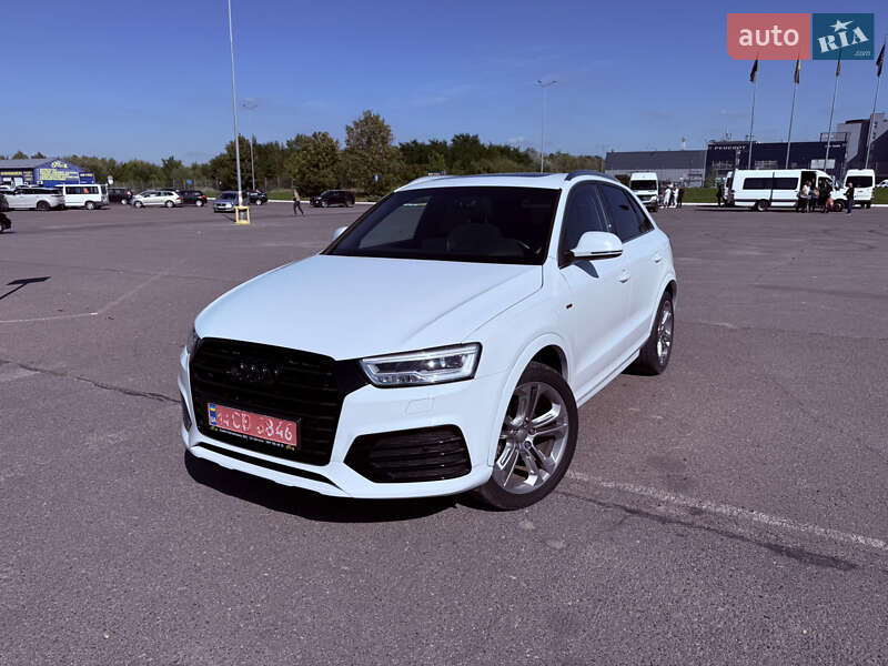 Позашляховик / Кросовер Audi Q3 2015 в 
