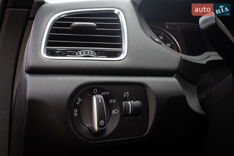 Внедорожник / Кроссовер Audi Q3 2016 в Львове