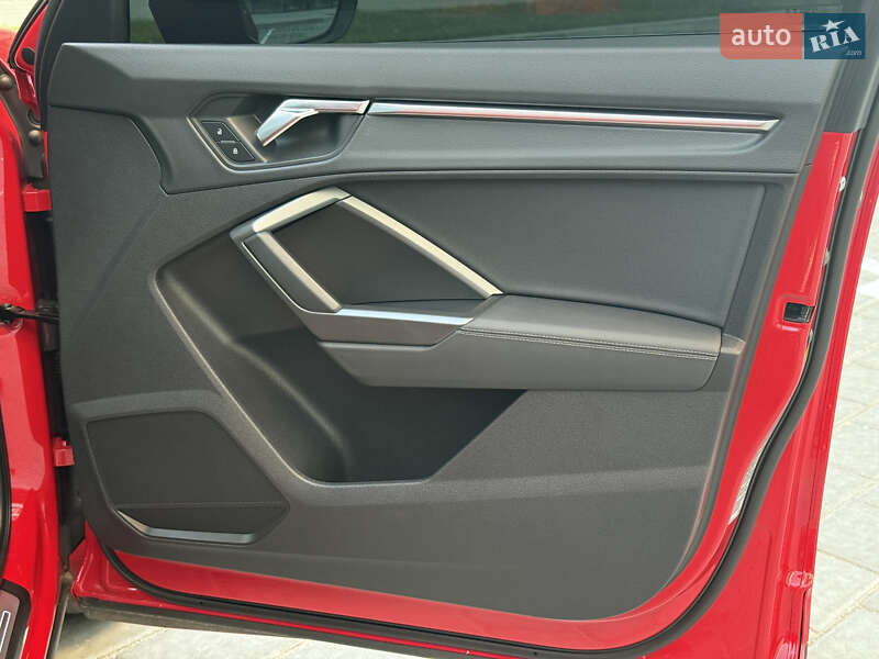 Позашляховик / Кросовер Audi Q3 2020 в Рівному фото 44 Позашляховик / Кросовер Audi Q3 2020 в Рівному