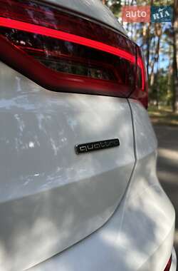 Позашляховик / Кросовер Audi Q3 2019 в 
