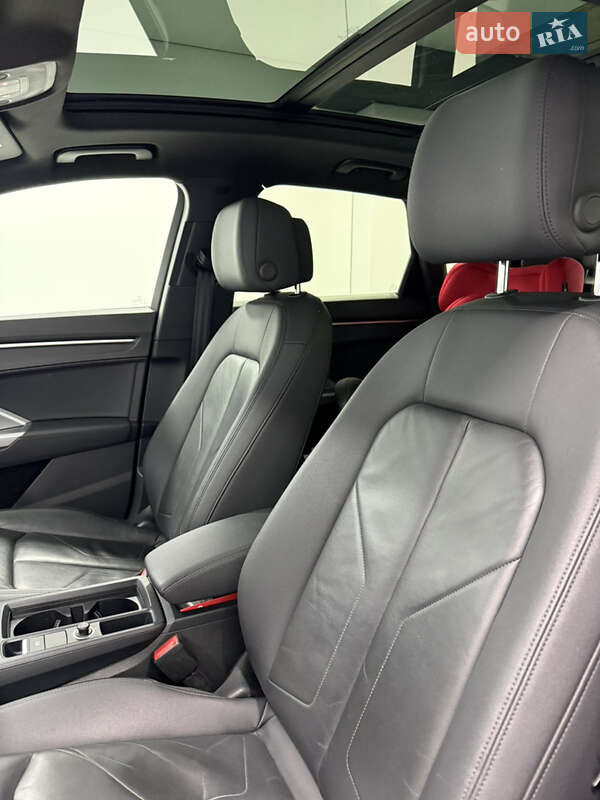 Внедорожник / Кроссовер Audi Q3 2019 в Одессе