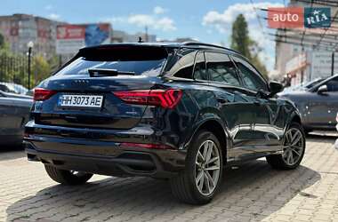 Внедорожник / Кроссовер Audi Q3 2024 в 