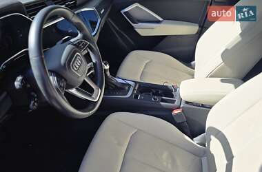 Внедорожник / Кроссовер Audi Q3 2022 в 