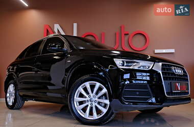 Позашляховик / Кросовер Audi Q3 2018 в 